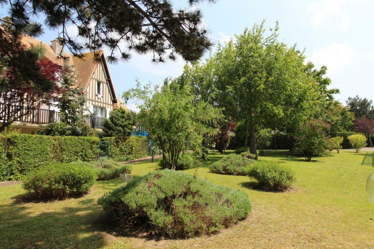 Cadre Exceptionnel: Duplex Classé 4**** Tennis, Piscine, Parking, Linge Inclus, Wifi, Matériel Bébé, Proximité Centre Deauville